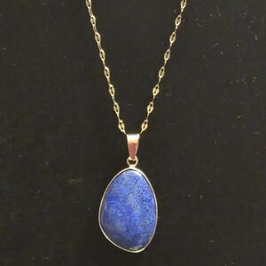 NWOT Elegant Natural Lapis Lazuli Gold Plated Titanium Steel Pendant Necklace
